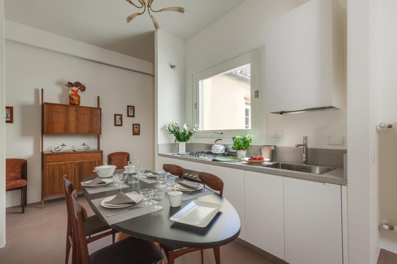 Apartments Florence - Santa Maria Balcony Bagian luar foto