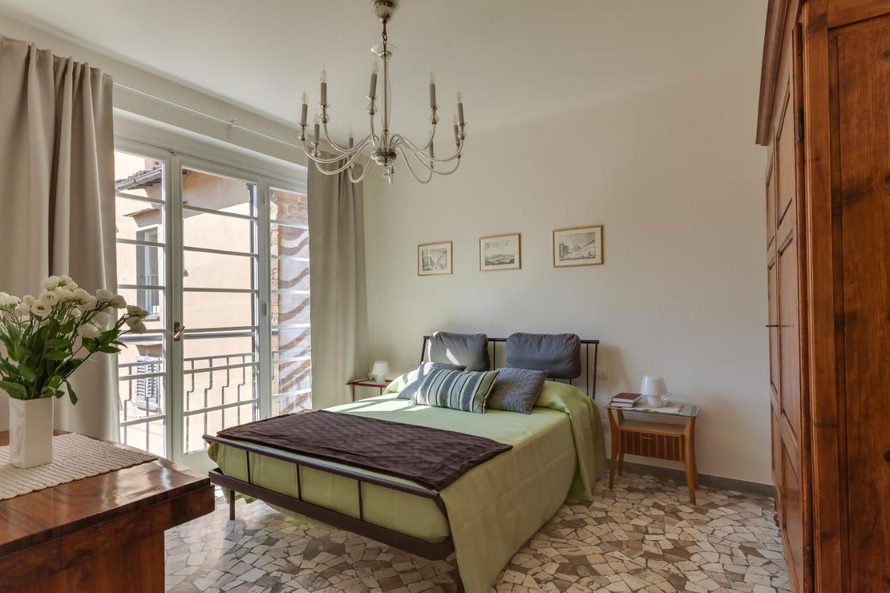 Apartments Florence - Santa Maria Balcony Bagian luar foto